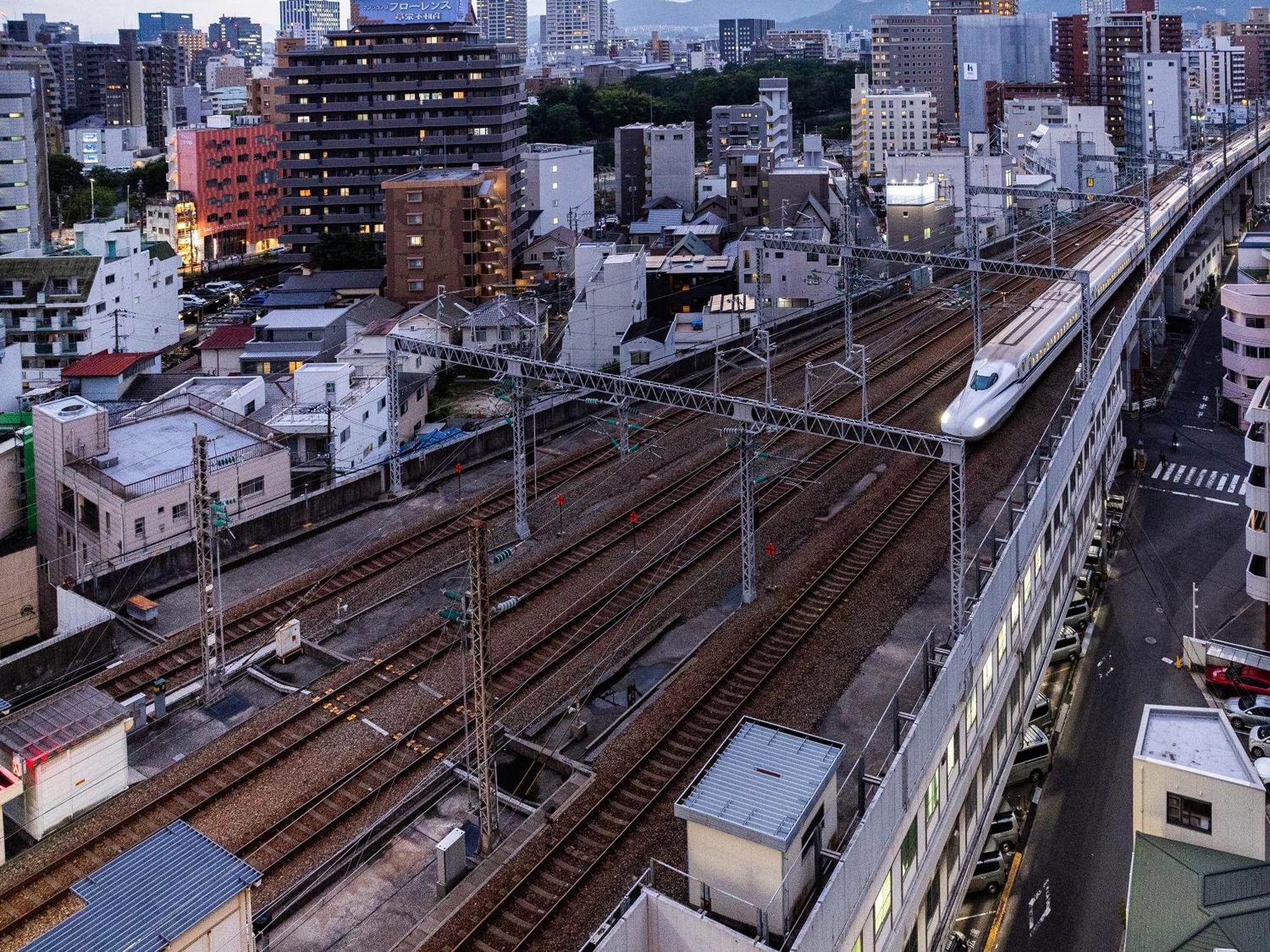 Apa Hotel Hiroshima Ekimae Shinkansenguchi Buitenkant foto